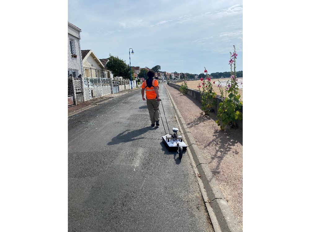 Imagerie d’une digue par méthode géoradar, trainé électrique capacitif et sismique MASW